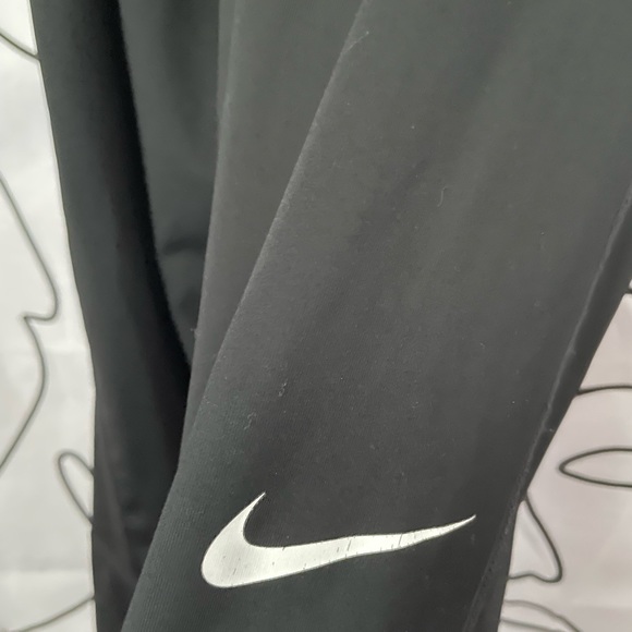 ^ Nike pro capri dri fit pants ^ - Picture 4 of 4